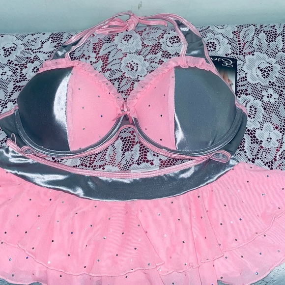 Lingerie - Picture 6 of 8